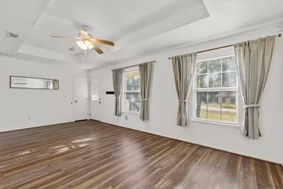 134 Tejas Street, Smithville, TX 78957 - Photo 6