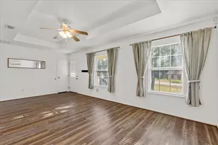 134 Tejas St, Smithville, TX 78957 - Photo 6