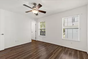 134 Tejas St, Smithville, TX 78957 - Photo 16