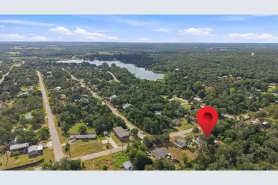 134 Tejas Street, Smithville, TX 78957 - Photo 2