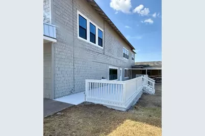 1102 Beech Street, Taylor, TX 76574 - Photo 6