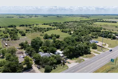 4302 N Main Street, Taylor, TX 76574 - Photo 8