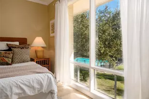 5326 Balcones Dr, Austin, TX 78731 - Photo 12