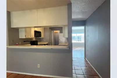 806 W 24th Street #303, Austin, TX 78705 - Photo 4