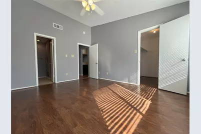 806 W 24th Street #303, Austin, TX 78705 - Photo 8
