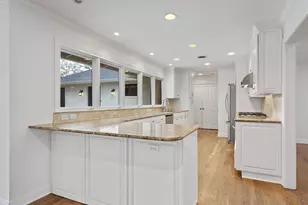 2711 Mountain Laurel Dr, Austin, TX 78703 - Photo 10