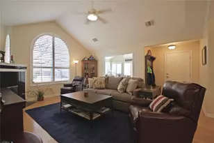 30 Wildwood Dr, Georgetown, TX 78633 - Photo 10
