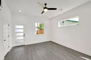 7603 Carver Ave, Austin, TX 78752 - Photo 8
