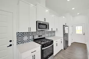 7603 Carver Ave, Austin, TX 78752 - Photo 4