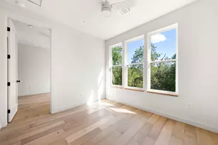 5607 Tura Ln, Austin, TX 78721 - Photo 24