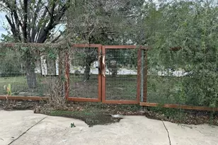 9010 Quail Creek Dr, Austin, TX 78758 - Photo 8