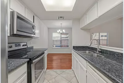 512 Eberhart Lane #1402, Austin, TX 78745 - Photo 6