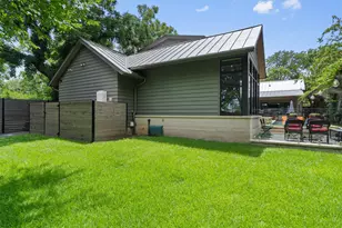 1175 San Bernard St, Austin, TX 78702 - Photo 30