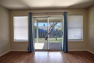 226 Schaefer Blvd, Bastrop, TX 78602 - Photo 8