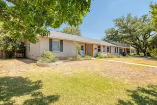 1208 Country Club Rd, Georgetown, TX 78628 - Photo 24