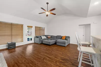 300 River Bluff Circle, Georgetown, TX 78626 - Photo 8