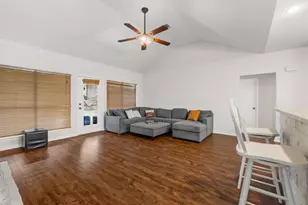 300 River Bluff Cir, Georgetown, TX 78626 - Photo 8