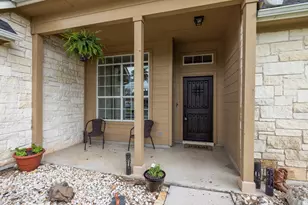 300 River Bluff Cir, Georgetown, TX 78626 - Photo 4