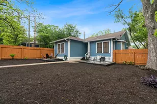 601 E 43rd St, Austin, TX 78751 - Photo 32