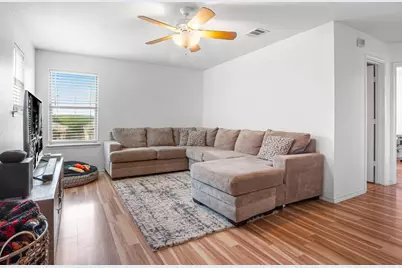 8936 Milton Lease Drive, Austin, TX 78747 - Photo 6