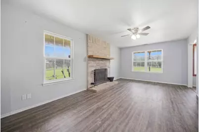 1689 Fm 2104, Paige, TX 78659 - Photo 14