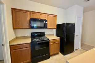 204 Delby St, Hutto, TX 78634 - Photo 10
