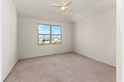 224 Circle Way #13E, Jarrell, TX 76537 - Photo 14