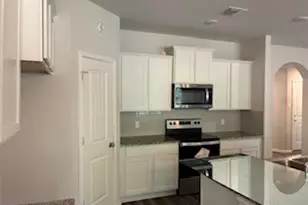 213 Yemen Rd, Taylor, TX 76574 - Photo 2