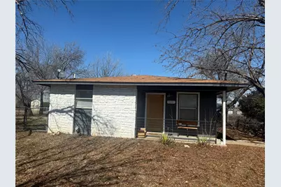 1001 W Haynie Street, Llano, TX 78643 - Photo 2