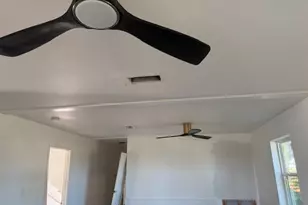 1001 W Haynie St, Llano, TX 78643 - Photo 6