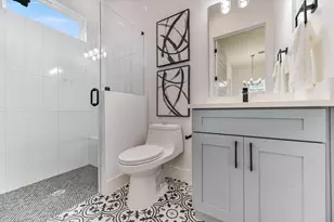 2006 S L Davis Ave, Austin, TX 78702 - Photo 8