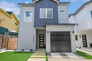 2006 S L Davis Ave, Austin, TX 78702 - Photo 1