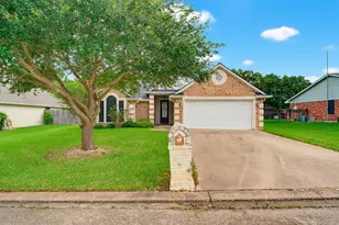 702 Woodson Dr, Caldwell, TX 77836 - Photo 1