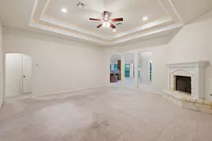 702 Woodson Dr, Caldwell, TX 77836 - Photo 4