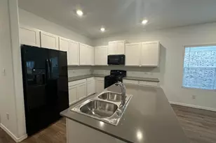 361 Sonterra Dr, San Marcos, TX 78666 - Photo 8