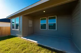 223 Las Lomas Dr, San Marcos, TX 78666 - Photo 6