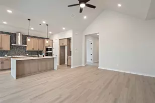 129 Old Woods Rd, Liberty Hill, TX 78642 - Photo 16