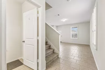 2601 Chandler Creek Boulevard #18, Round Rock, TX 78665 - Photo 4