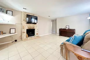 9731 Anderson Village Dr, Austin, TX 78729 - Photo 6