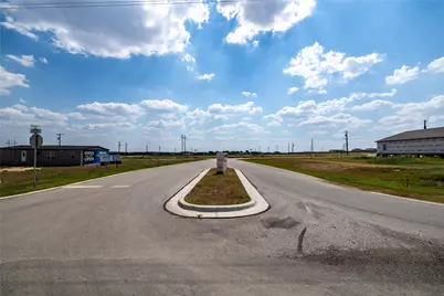224 Altamira Avenue, Elgin, TX 78621 - Photo 8