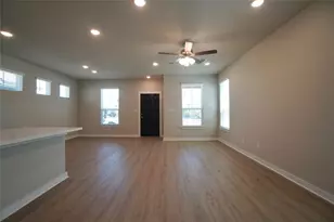 136 Greinert Dr, Taylor, TX 76574 - Photo 8