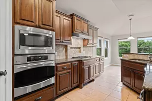 22324 Rock Wren Rd, Spicewood, TX 78669 - Photo 8