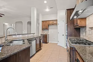 22324 Rock Wren Rd, Spicewood, TX 78669 - Photo 10