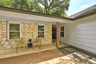 9733 Anderson Village Dr, Austin, TX 78729 - Photo 32