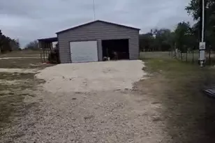 1115 N County Road 220, Florence, TX 76527 - Photo 30