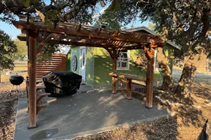 1115 N County Road 220, Florence, TX 76527 - Photo 22