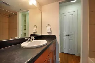 711 W 32nd St, Austin, TX 78705 - Photo 6