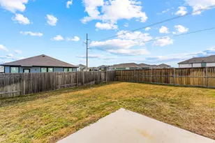 105 Kellys Heroes Wy, Jarrell, TX 76537 - Photo 30