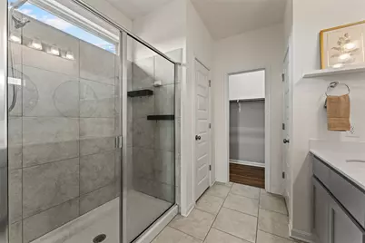 105 Kellys Heroes Way, Jarrell, TX 76537 - Photo 20