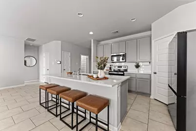 105 Kellys Heroes Way, Jarrell, TX 76537 - Photo 4